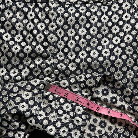 Loft Geometric Print Flat Front Shorts Size 8 - Picture 13 of 13